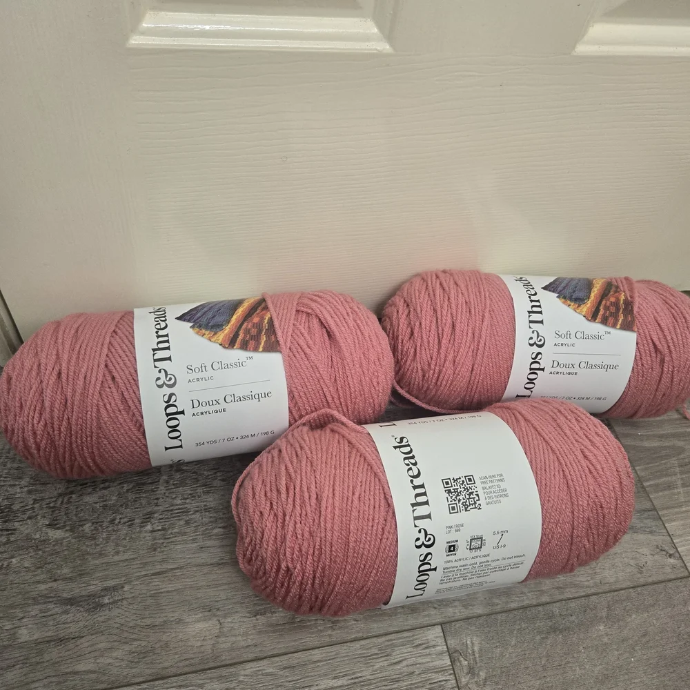 Loops And Threads Soft Classic Yarn in Pink - Picture 1 of 2